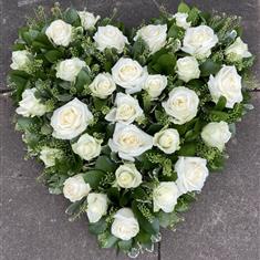 ALL WHITE ROSE HEART