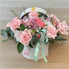 VINTAGE PINK HATBOX